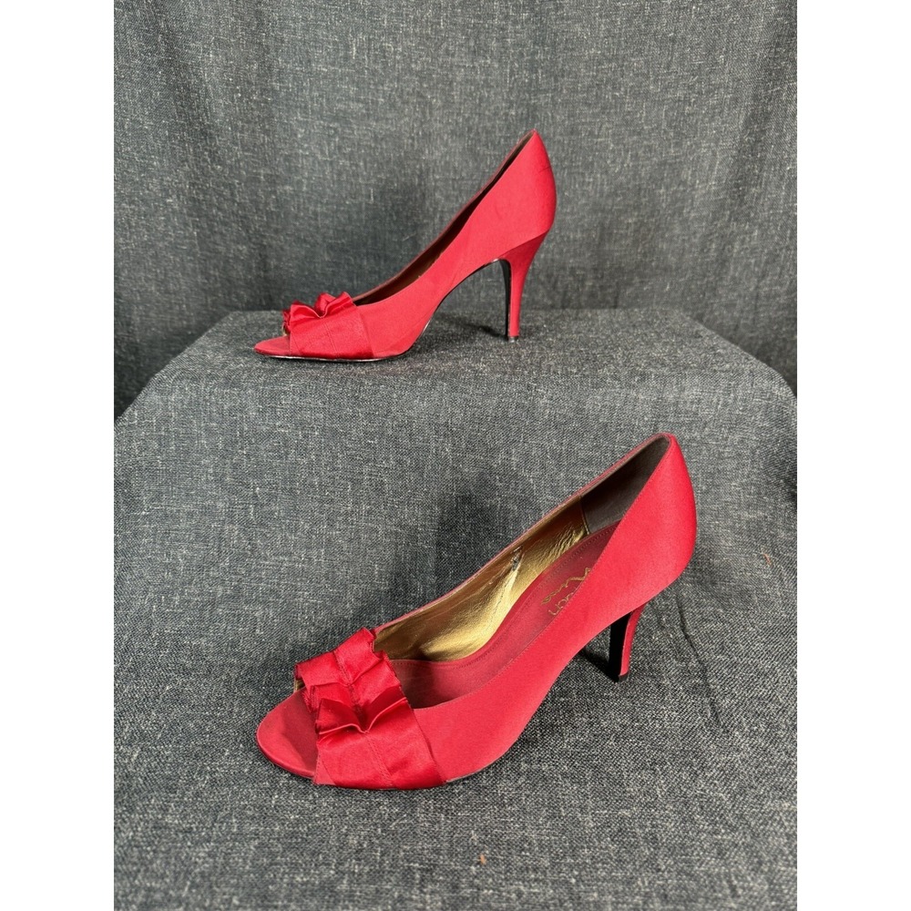 THE TOUCH OF NINA Womens Heels Red Satin Open Peep Toe W/ Ruffled Bow Sz 9M